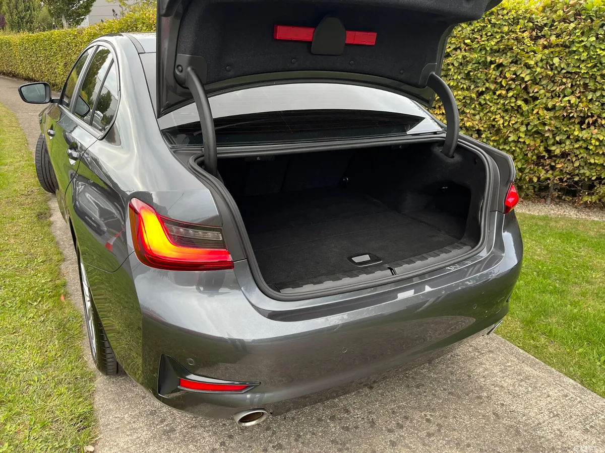 BMW 3-Series Saloon, Petrol Plug-in Hybrid, 2022, Grey