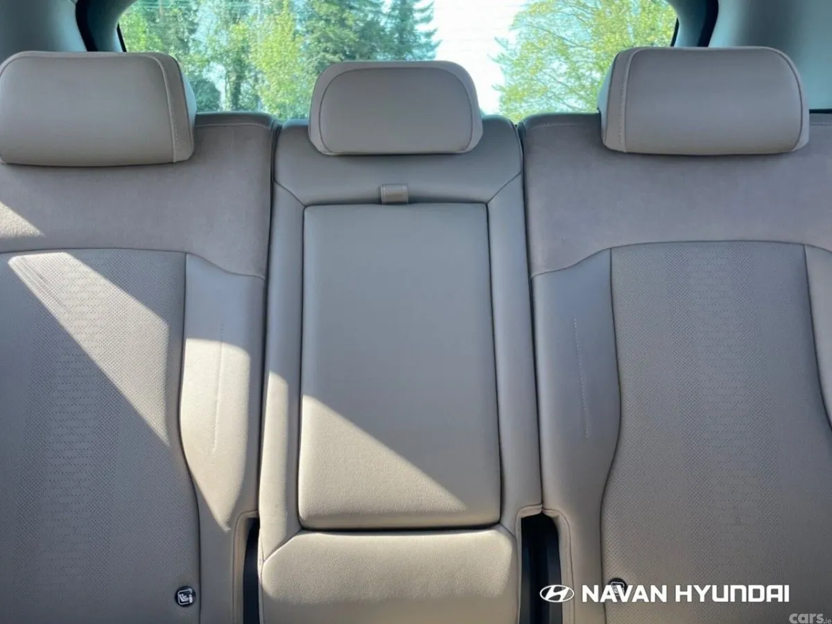 Kia Sportage SUV, Petrol Plug-in Hybrid, 2023, Black