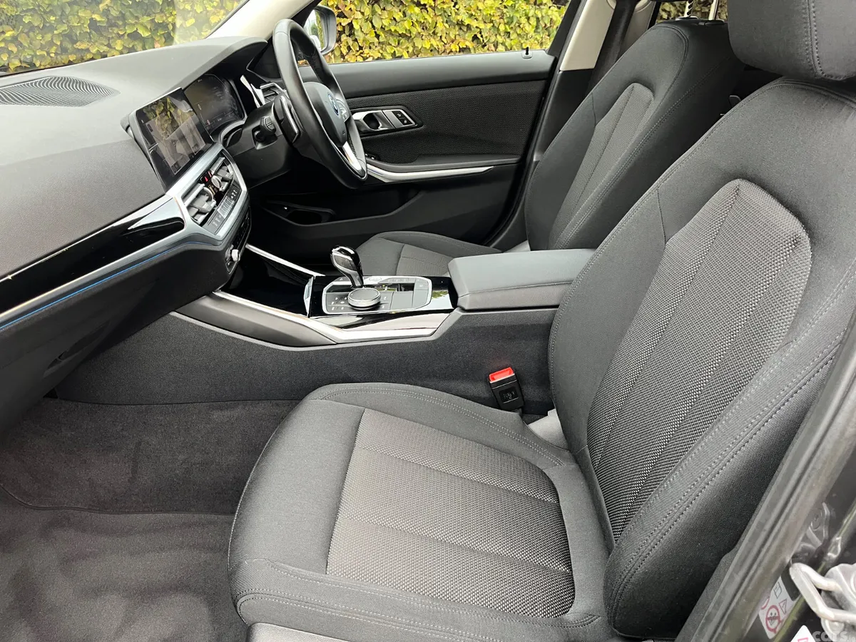 BMW 3-Series Saloon, Petrol Hybrid, 2022, Grey