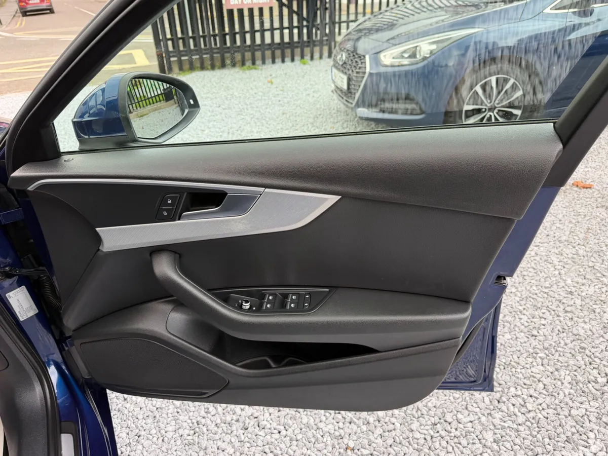Audi A4 Estate, Diesel, 2016, Blue