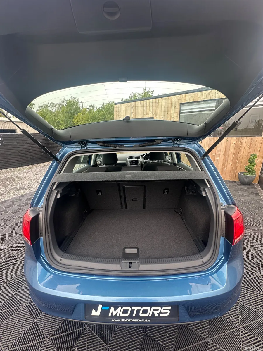 Volkswagen Golf Hatchback, Petrol, 2015, Blue