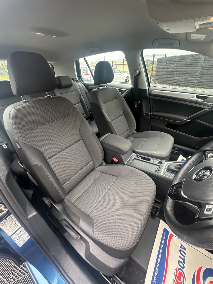 Volkswagen Golf Hatchback, Petrol, 2015, Blue