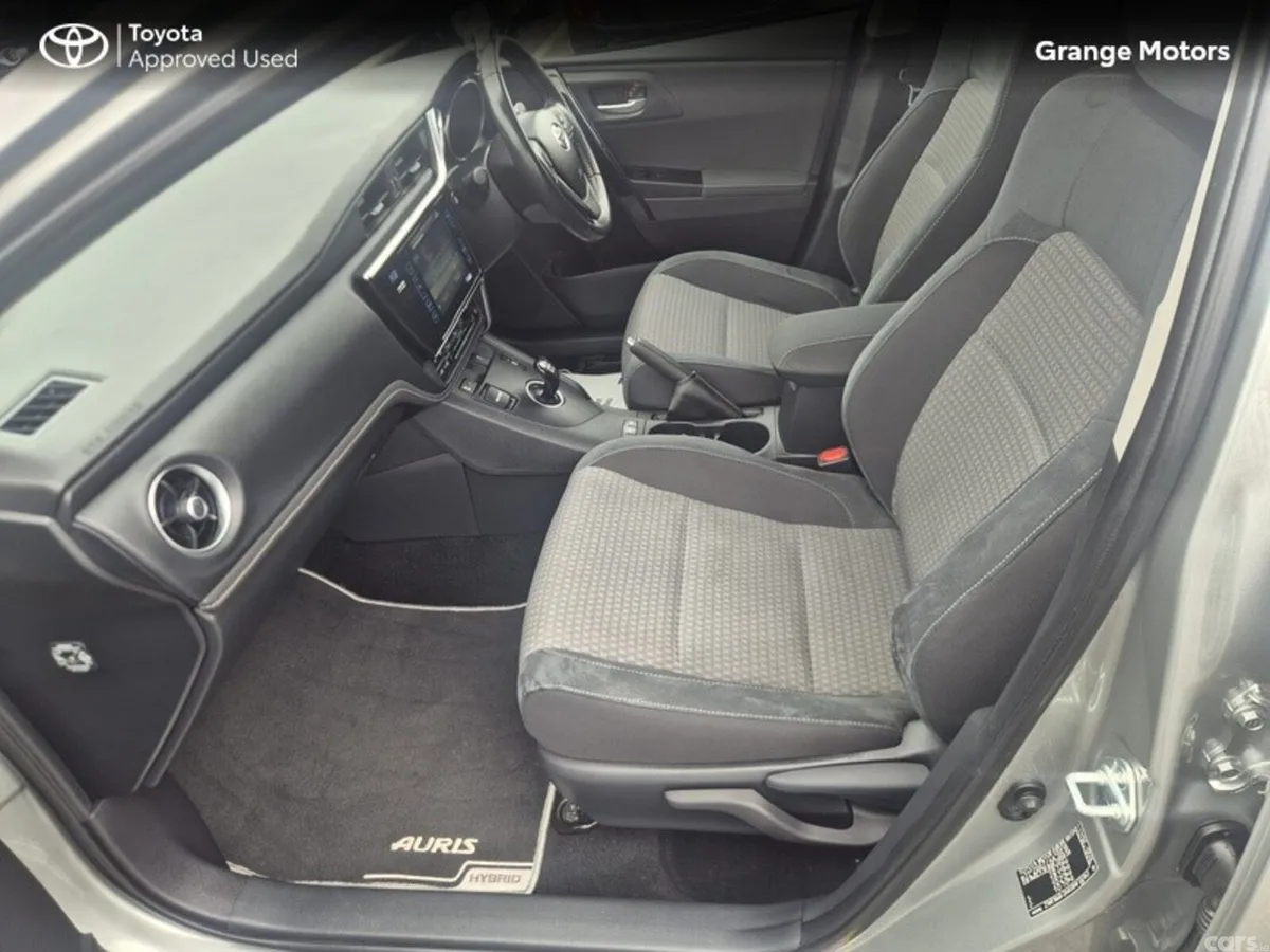 Toyota Auris MPV, Petrol Hybrid, 2018, Grey