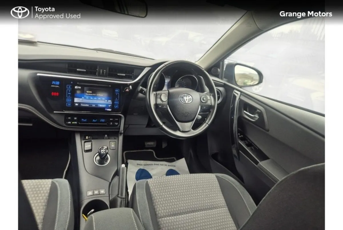 Toyota Auris MPV, Petrol Hybrid, 2018, Grey