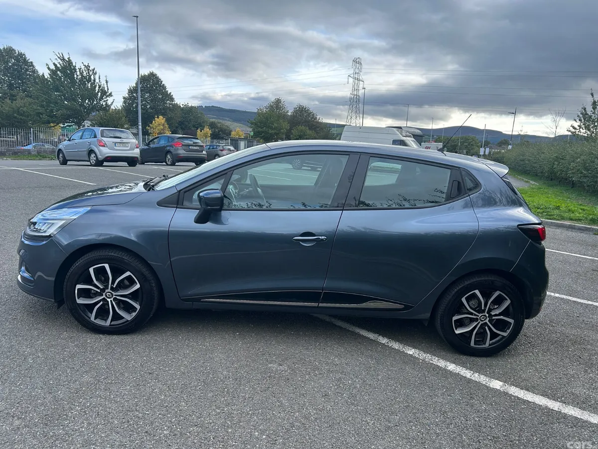 Renault Clio Hatchback, Petrol, 2017, Grey