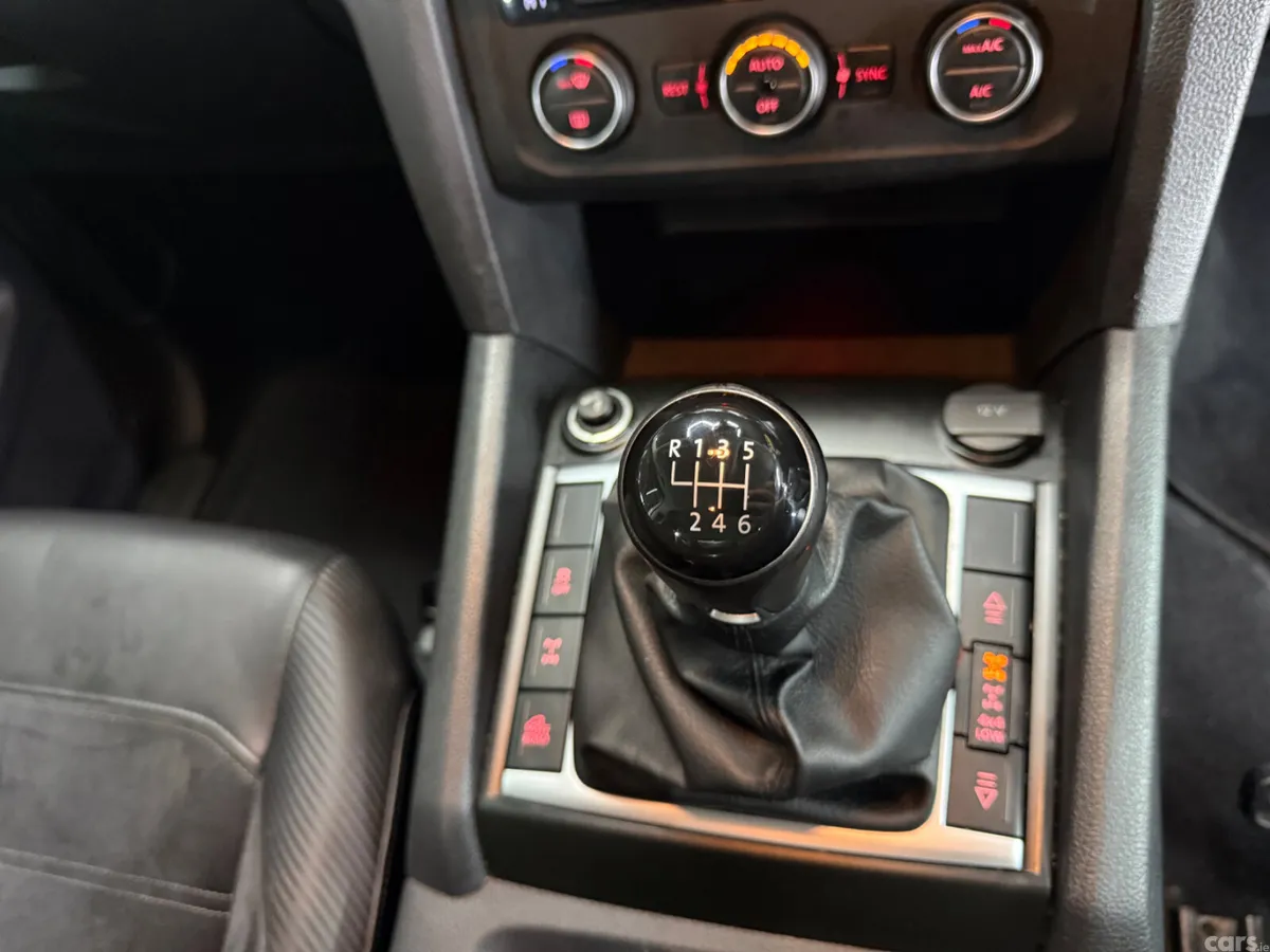 Volkswagen Amarok Pick Up, Diesel, 2018, White