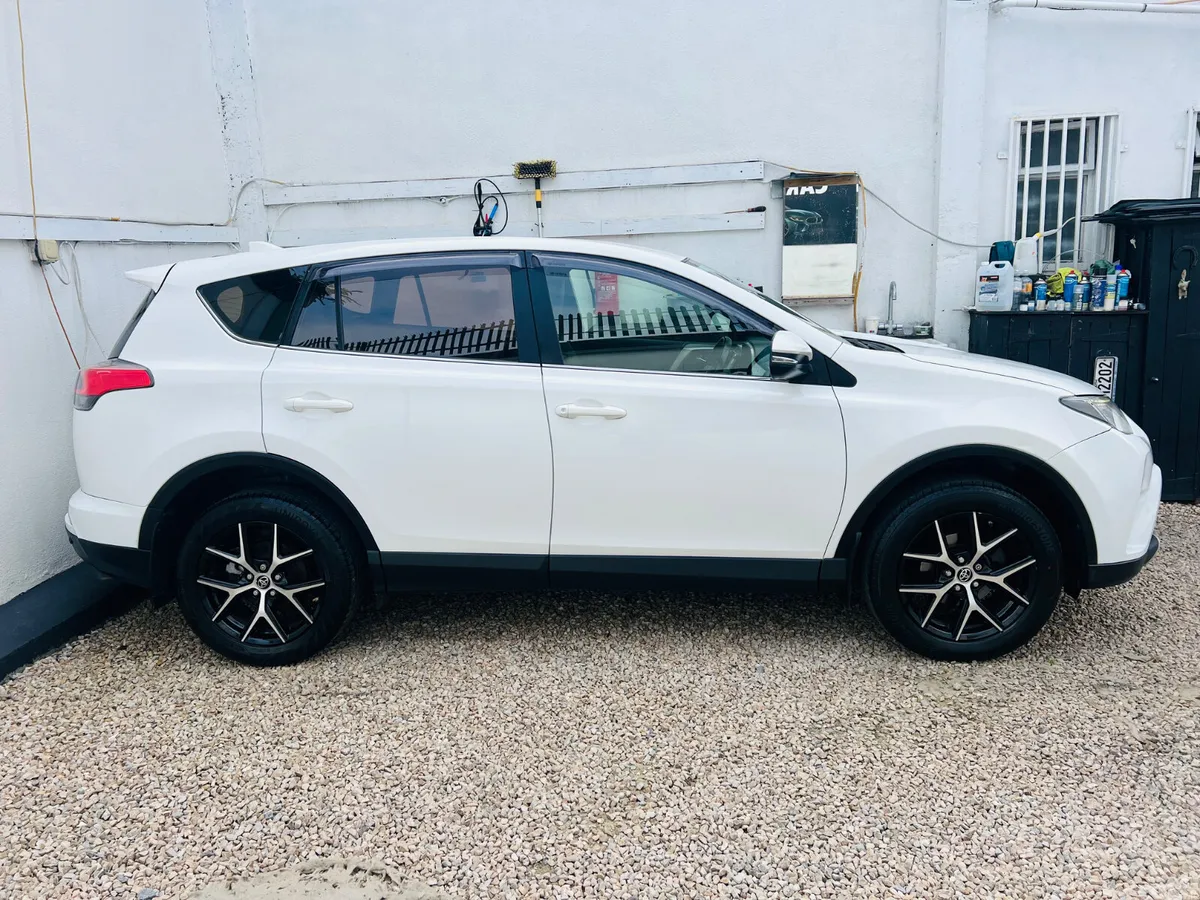 Toyota RAV4 SUV, Diesel, 2016, White