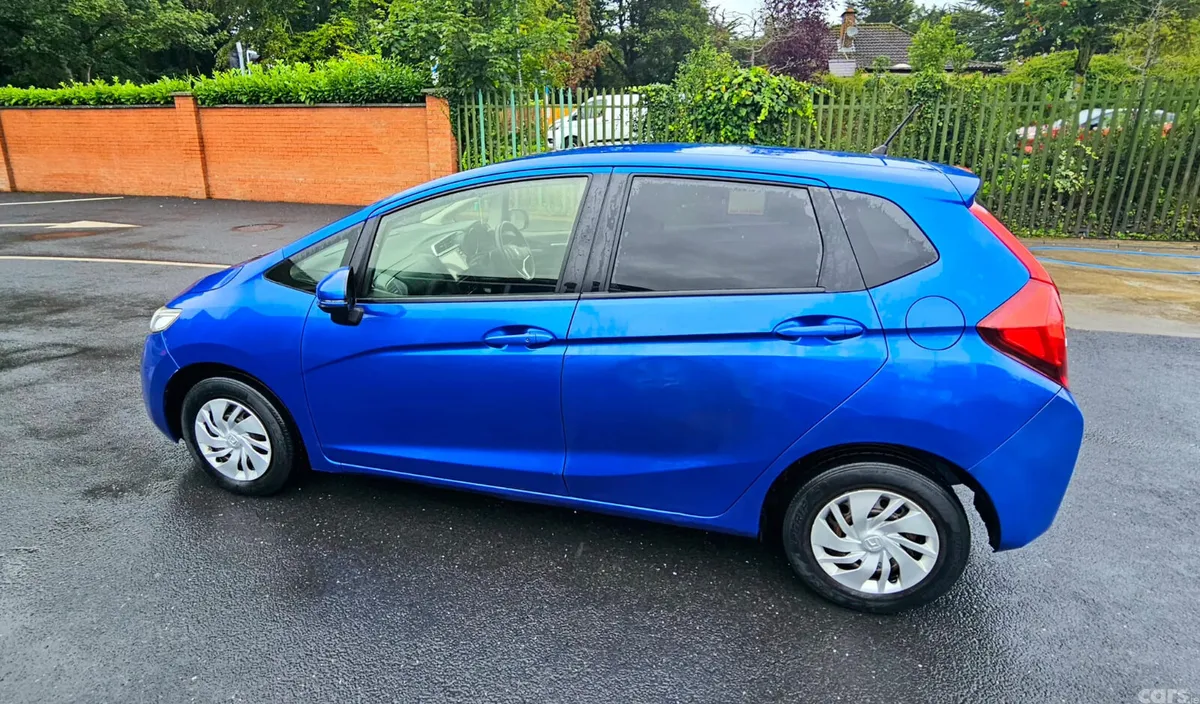 Honda Fit Hatchback, Petrol, 2016, Blue