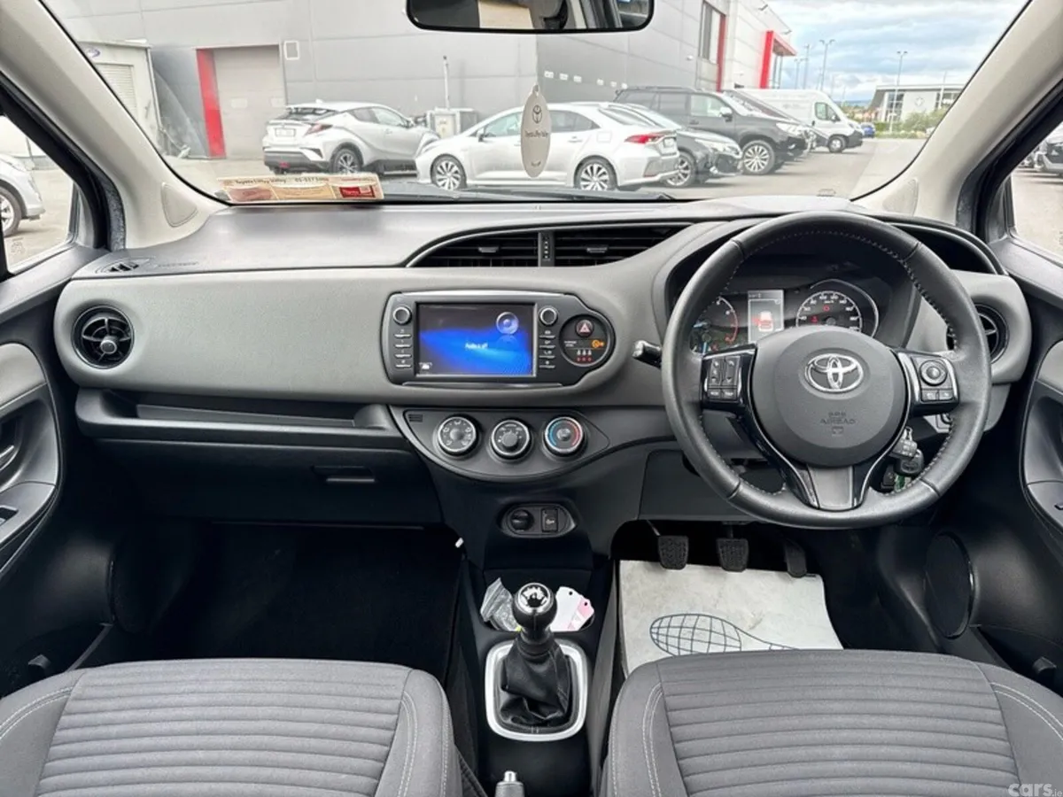 Toyota Yaris Hatchback, Petrol, 2018, Black