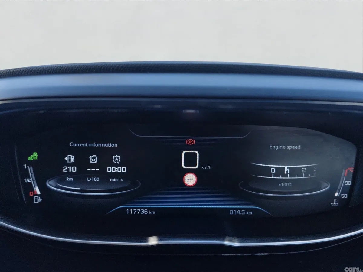 Peugeot 5008 MPV, Diesel, 2019, Blue