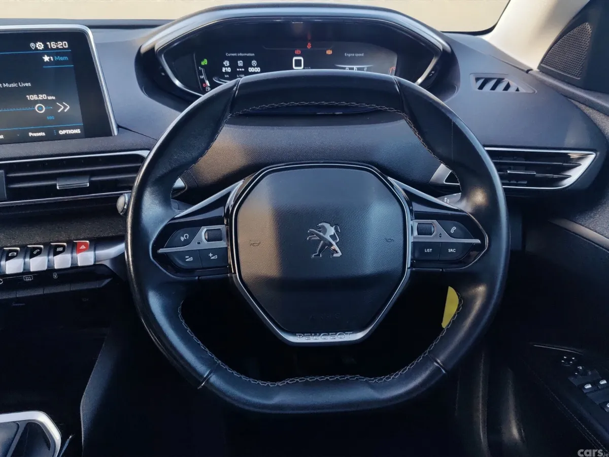 Peugeot 5008 MPV, Diesel, 2019, Blue