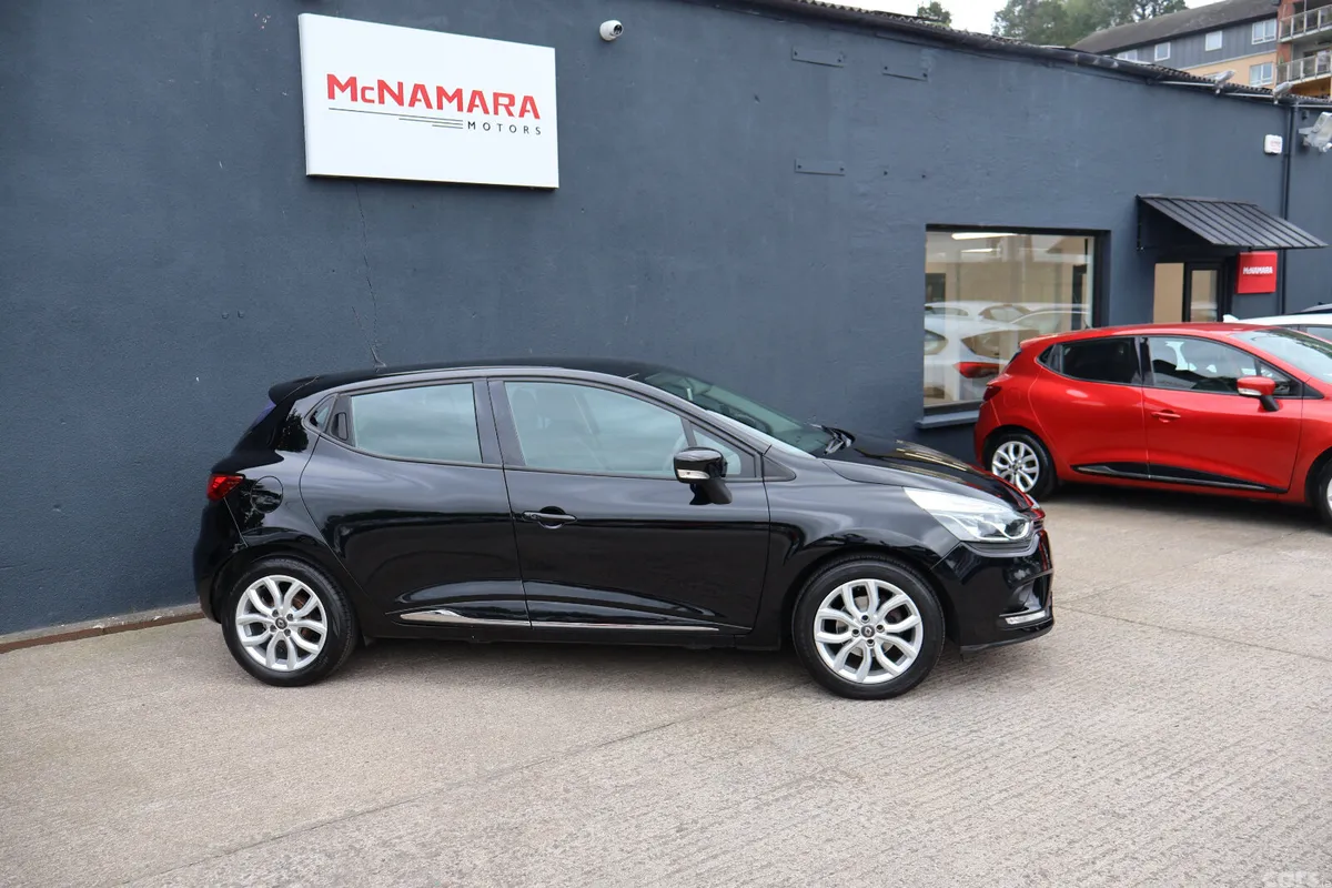 Renault Clio Hatchback, Petrol, 2018, Black