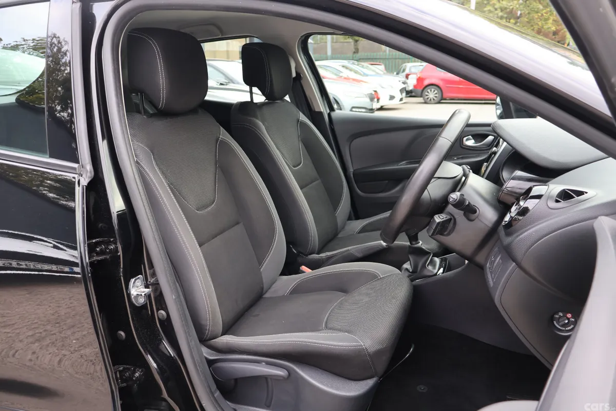 Renault Clio Hatchback, Petrol, 2018, Black