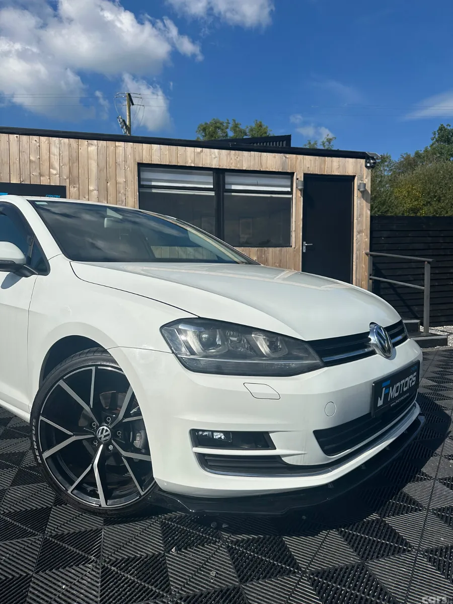 Volkswagen Golf Hatchback, Petrol, 2014, White