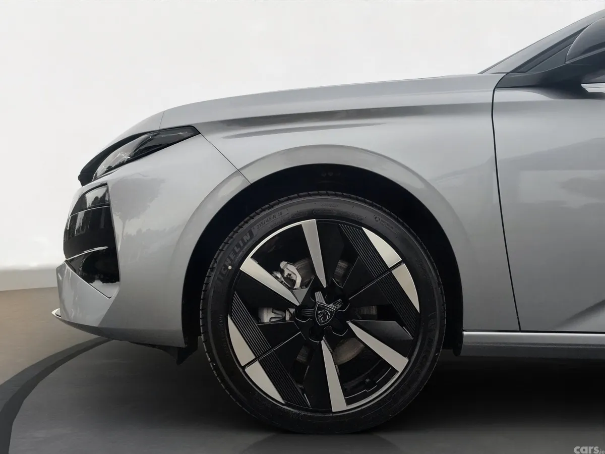 Peugeot 308 Hatchback, Electric, 2026, Silver