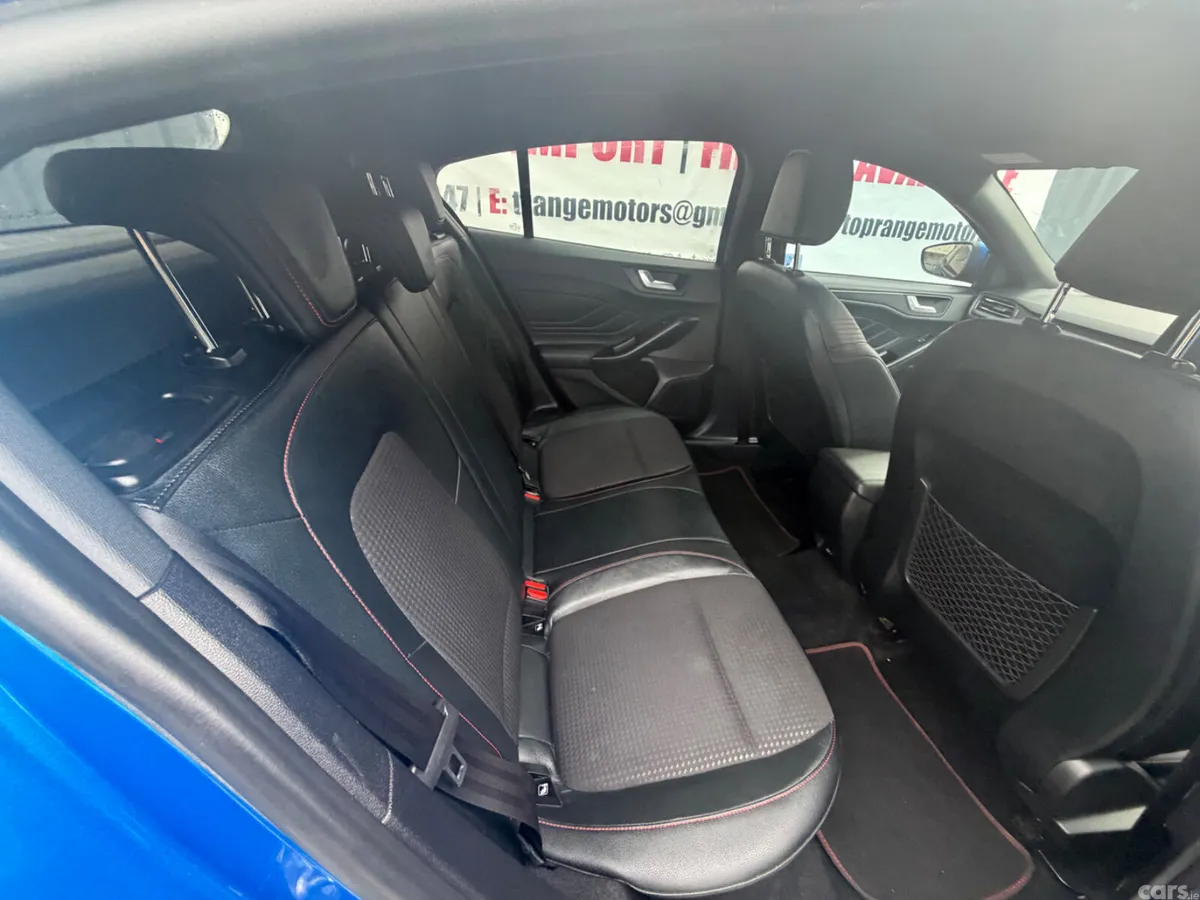 Ford Focus Hatchback, Diesel, 2020, Blue