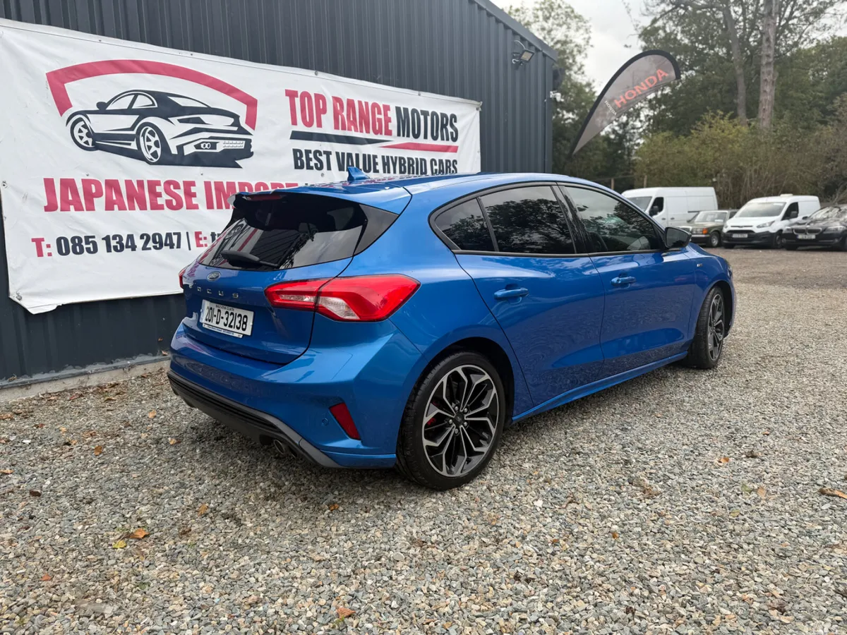 Ford Focus Hatchback, Diesel, 2020, Blue