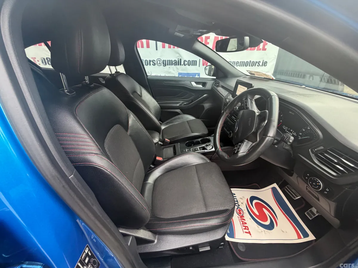 Ford Focus Hatchback, Diesel, 2020, Blue