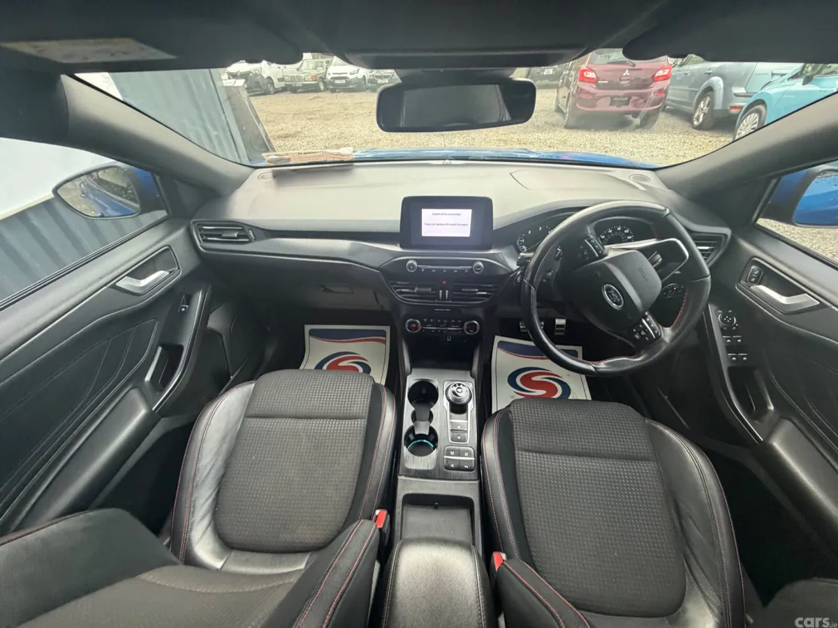 Ford Focus Hatchback, Diesel, 2020, Blue