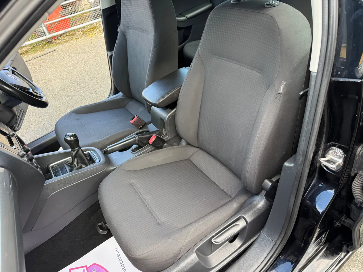 Volkswagen Jetta Saloon, Diesel, 2017, Black