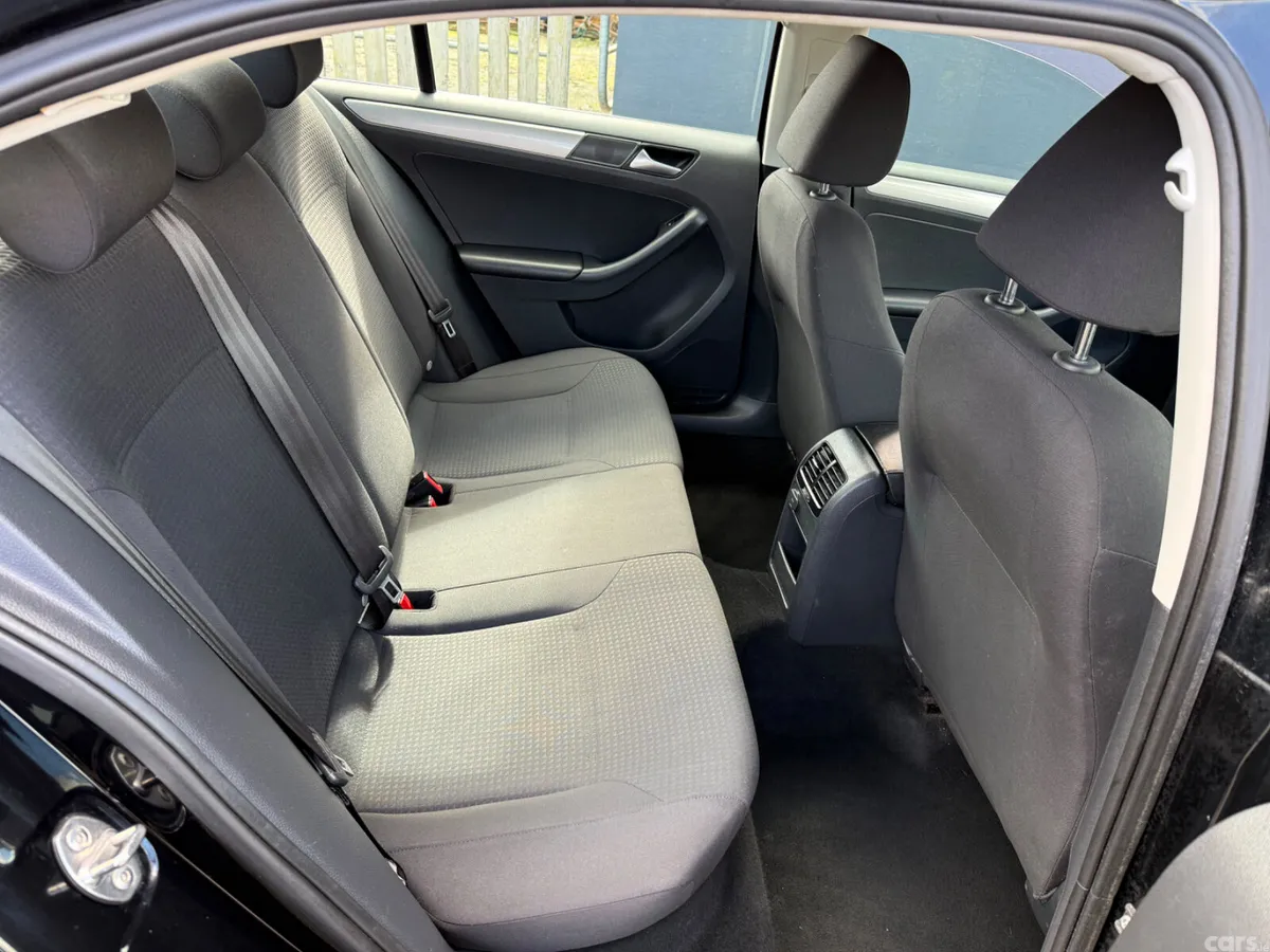 Volkswagen Jetta Saloon, Diesel, 2017, Black