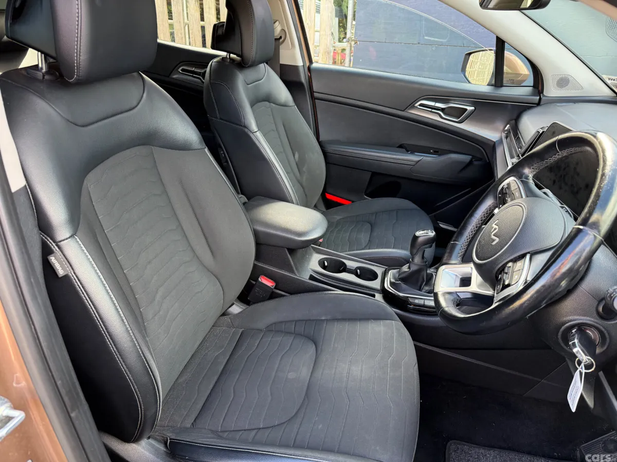 Kia Sportage SUV, Diesel, 2022, Brown