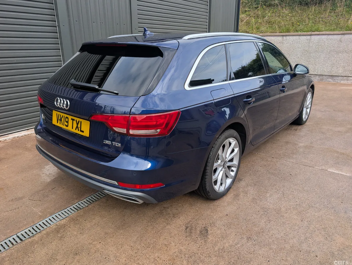 Audi A4 Estate, Diesel, 2019, Blue