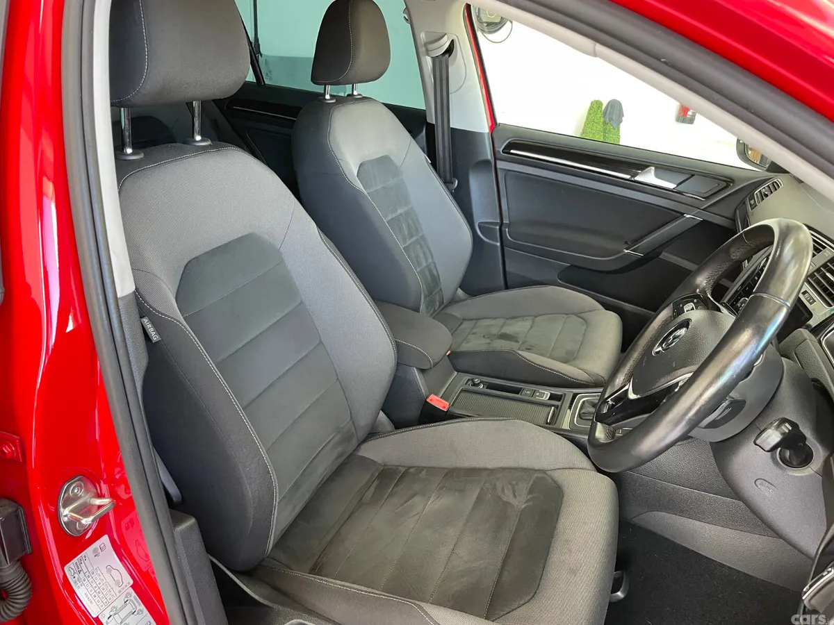 Volkswagen Golf Hatchback, Petrol, 2018, Red