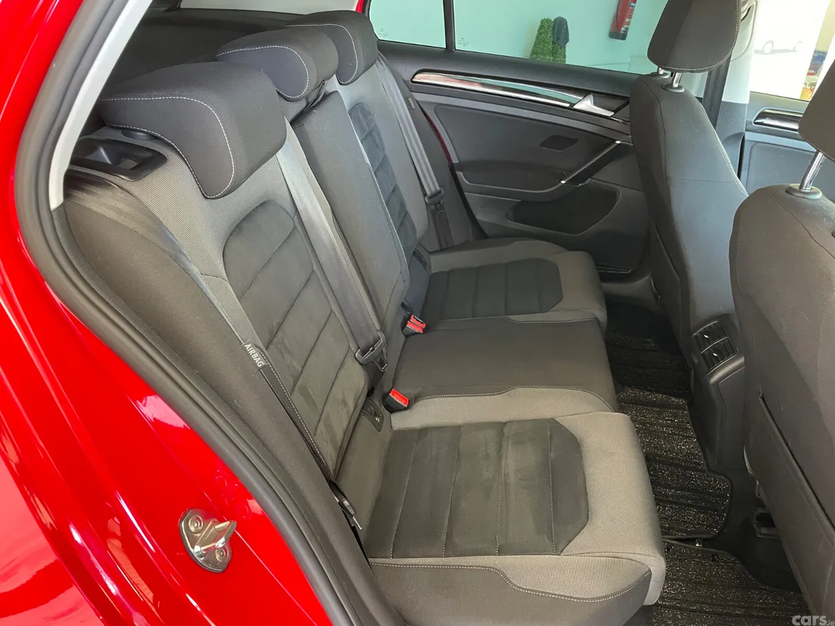 Volkswagen Golf Hatchback, Petrol, 2018, Red