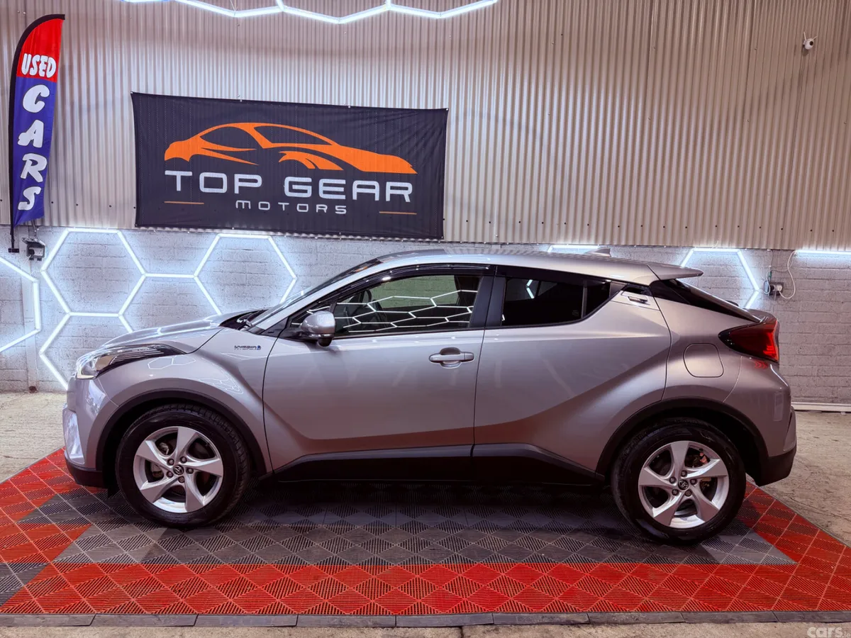 Toyota C-HR SUV, Petrol Hybrid, 2018, Grey