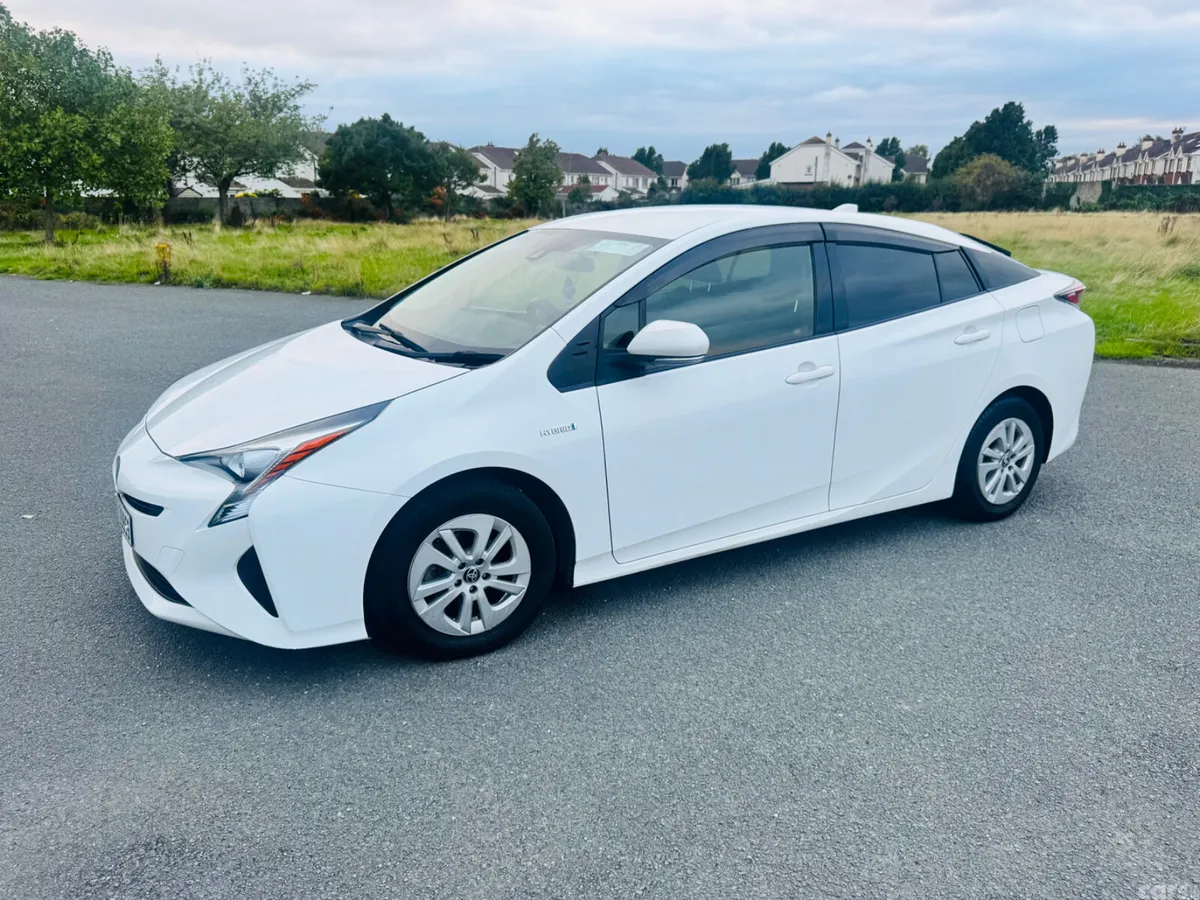 Toyota Prius Hatchback, Petrol Hybrid, 2018, Grey
