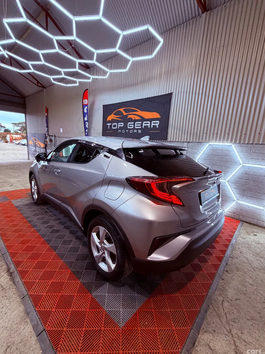 Toyota C-HR SUV, Petrol Hybrid, 2018, Grey