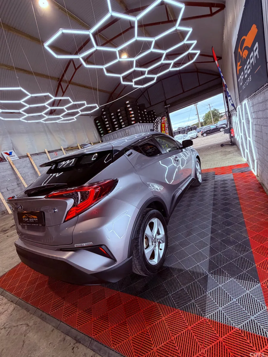 Toyota C-HR SUV, Petrol Hybrid, 2018, Grey