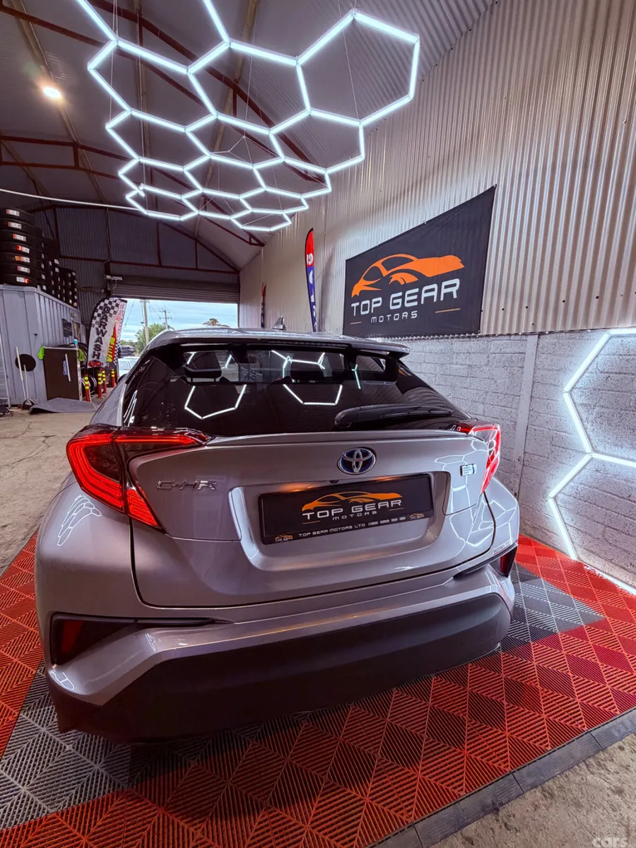 Toyota C-HR SUV, Petrol Hybrid, 2018, Grey