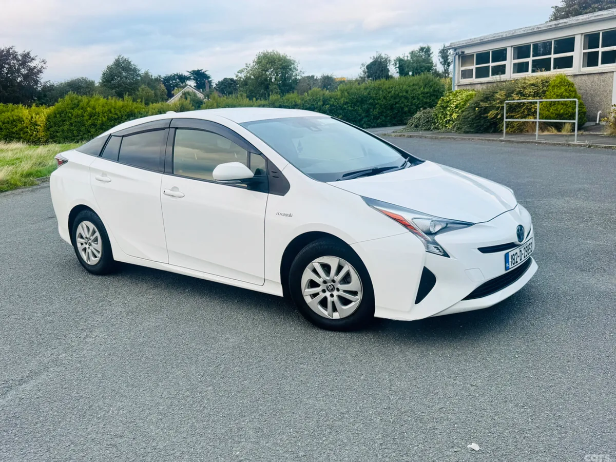 Toyota Prius Hatchback, Petrol Hybrid, 2018, Grey