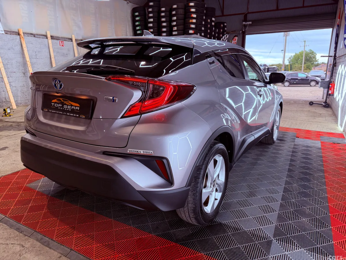 Toyota C-HR SUV, Petrol Hybrid, 2018, Grey