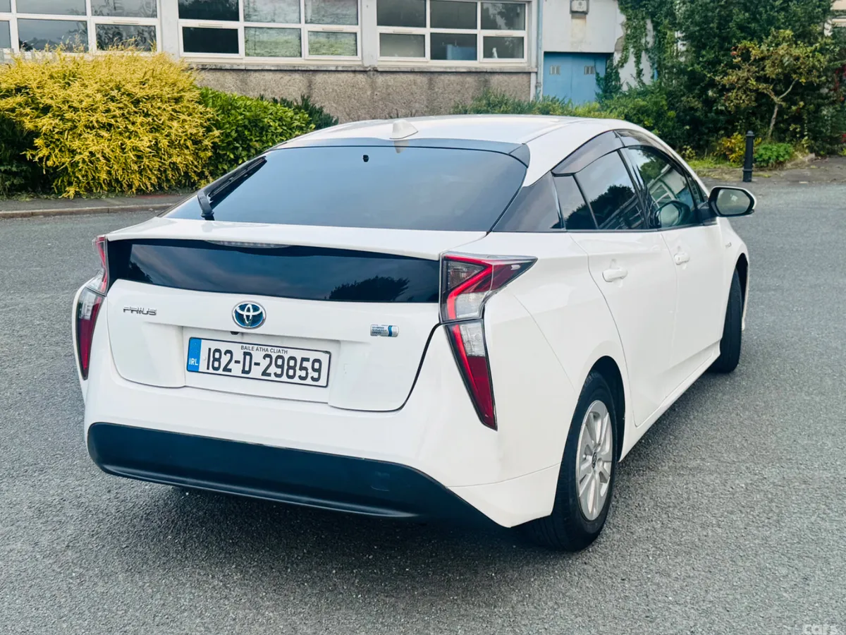 Toyota Prius Hatchback, Petrol Hybrid, 2018, Grey