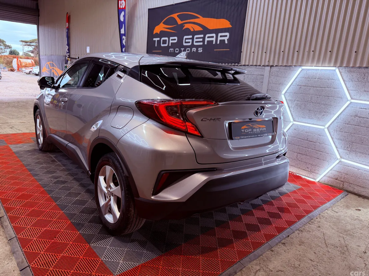 Toyota C-HR SUV, Petrol Hybrid, 2018, Grey