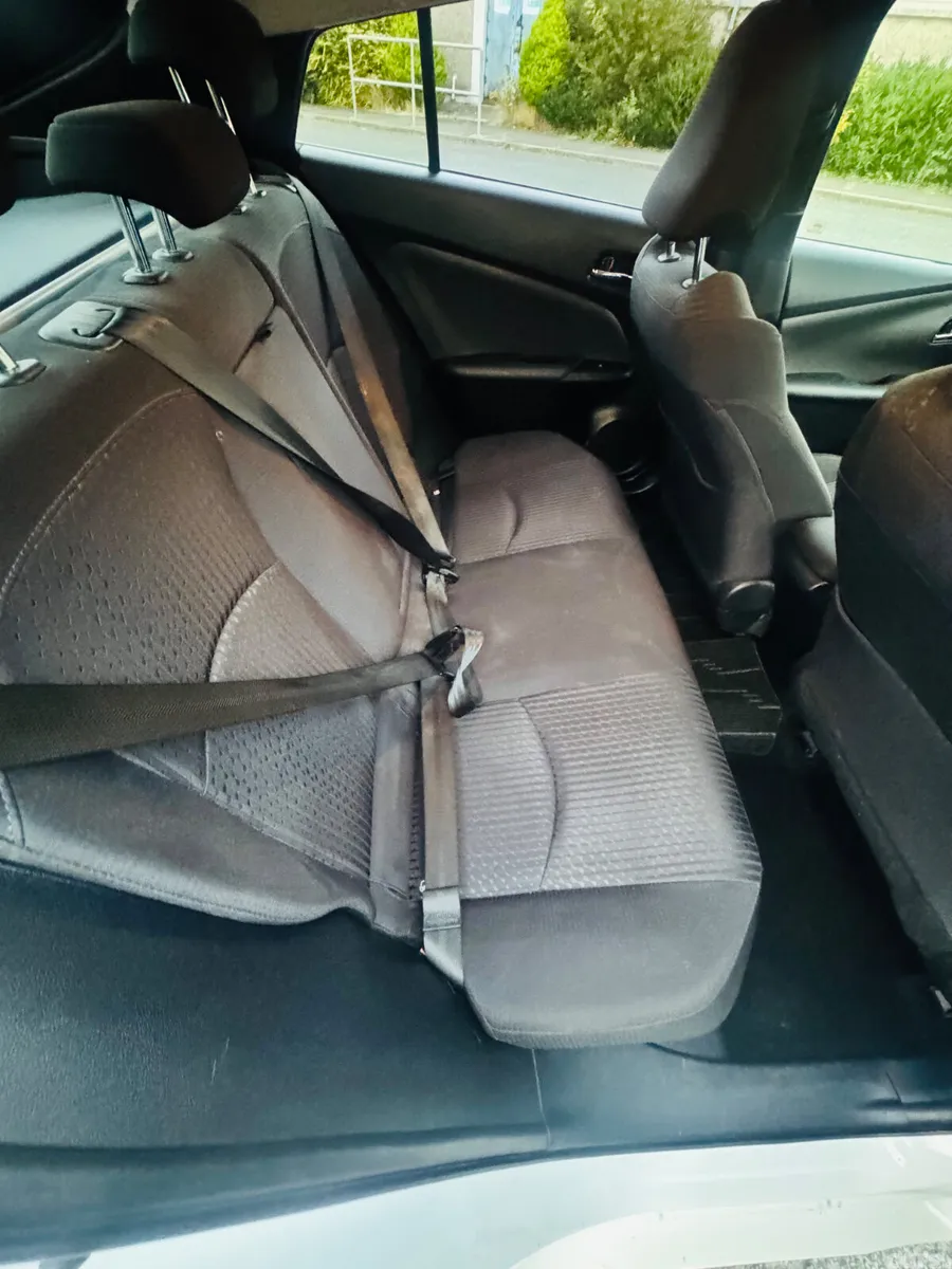Toyota Prius Hatchback, Petrol Hybrid, 2018, Grey