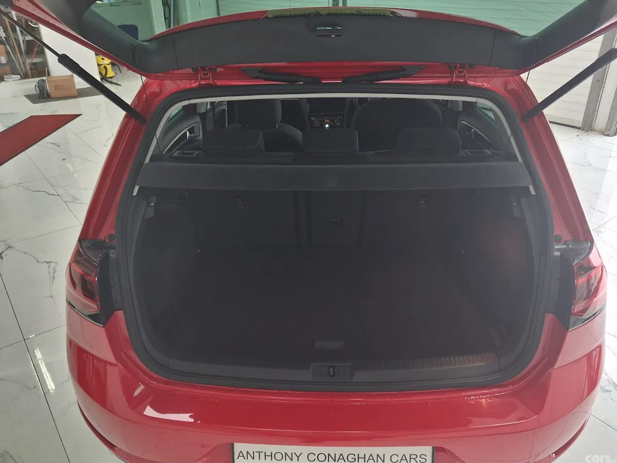 Volkswagen Golf Hatchback, Petrol, 2019, Red