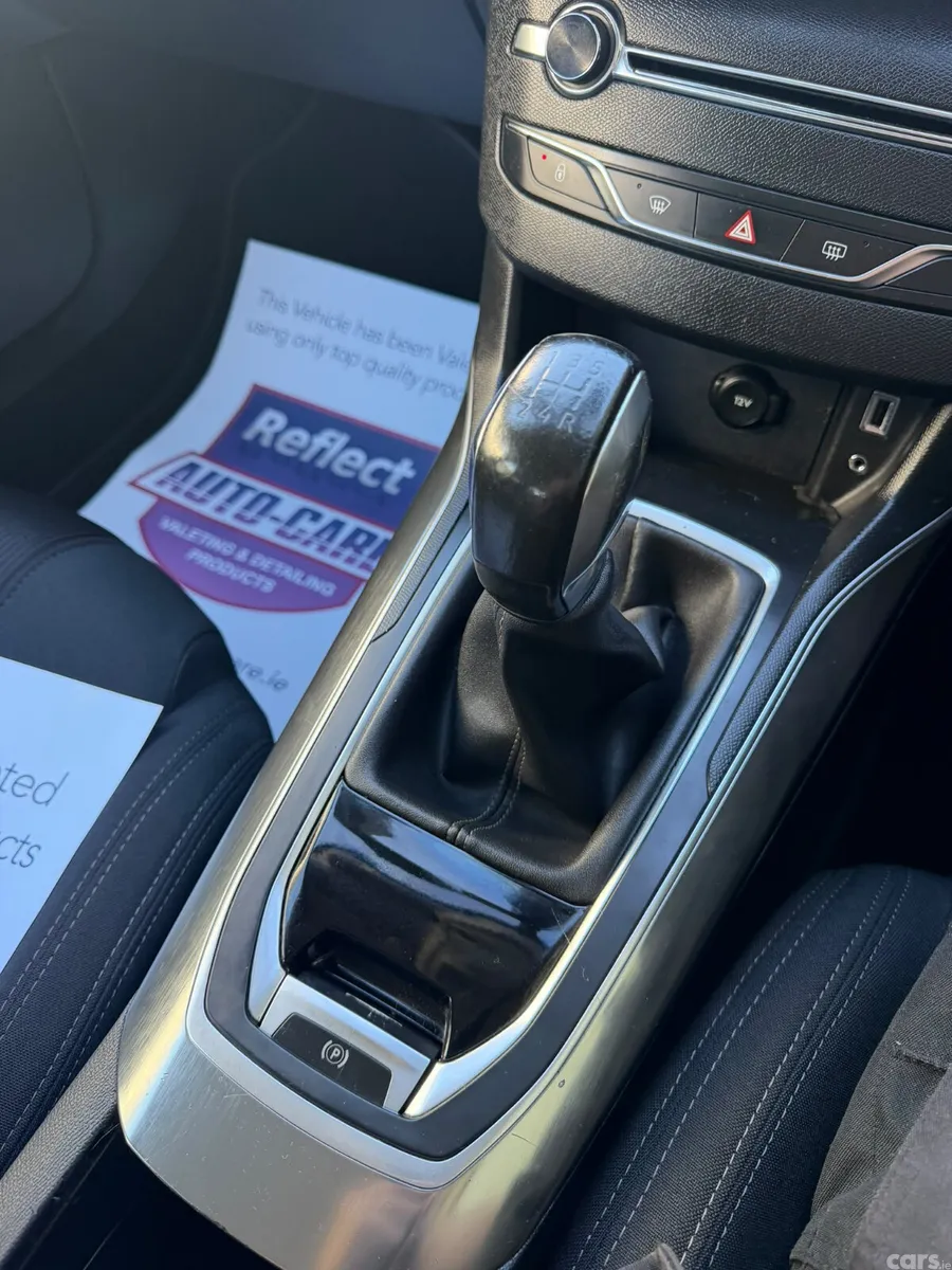 Peugeot 308 Hatchback, Diesel, 2014, Grey