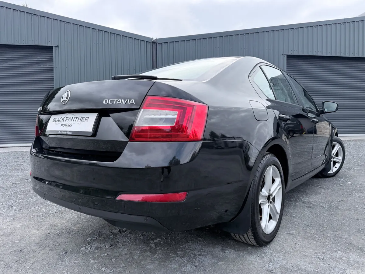 Skoda Octavia Saloon, Diesel, 2016, Black