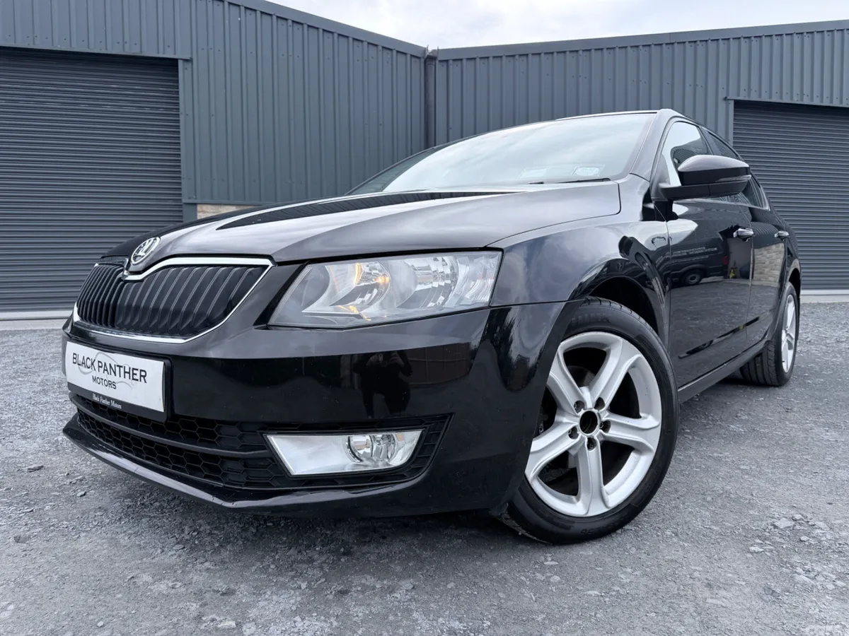 Skoda Octavia Saloon, Diesel, 2016, Black