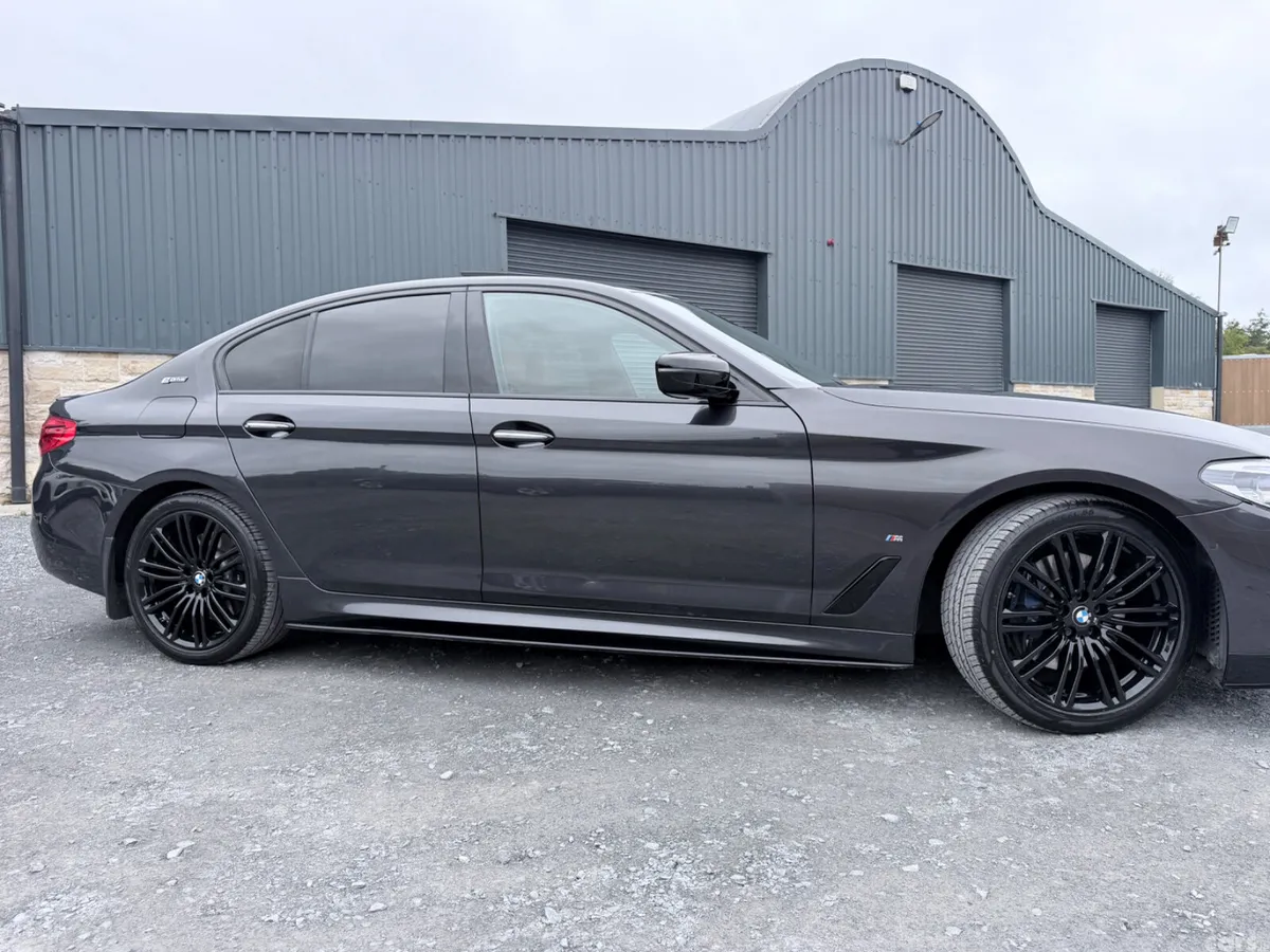 BMW 5-Series Saloon, Petrol Plug-in Hybrid, 2017, Grey