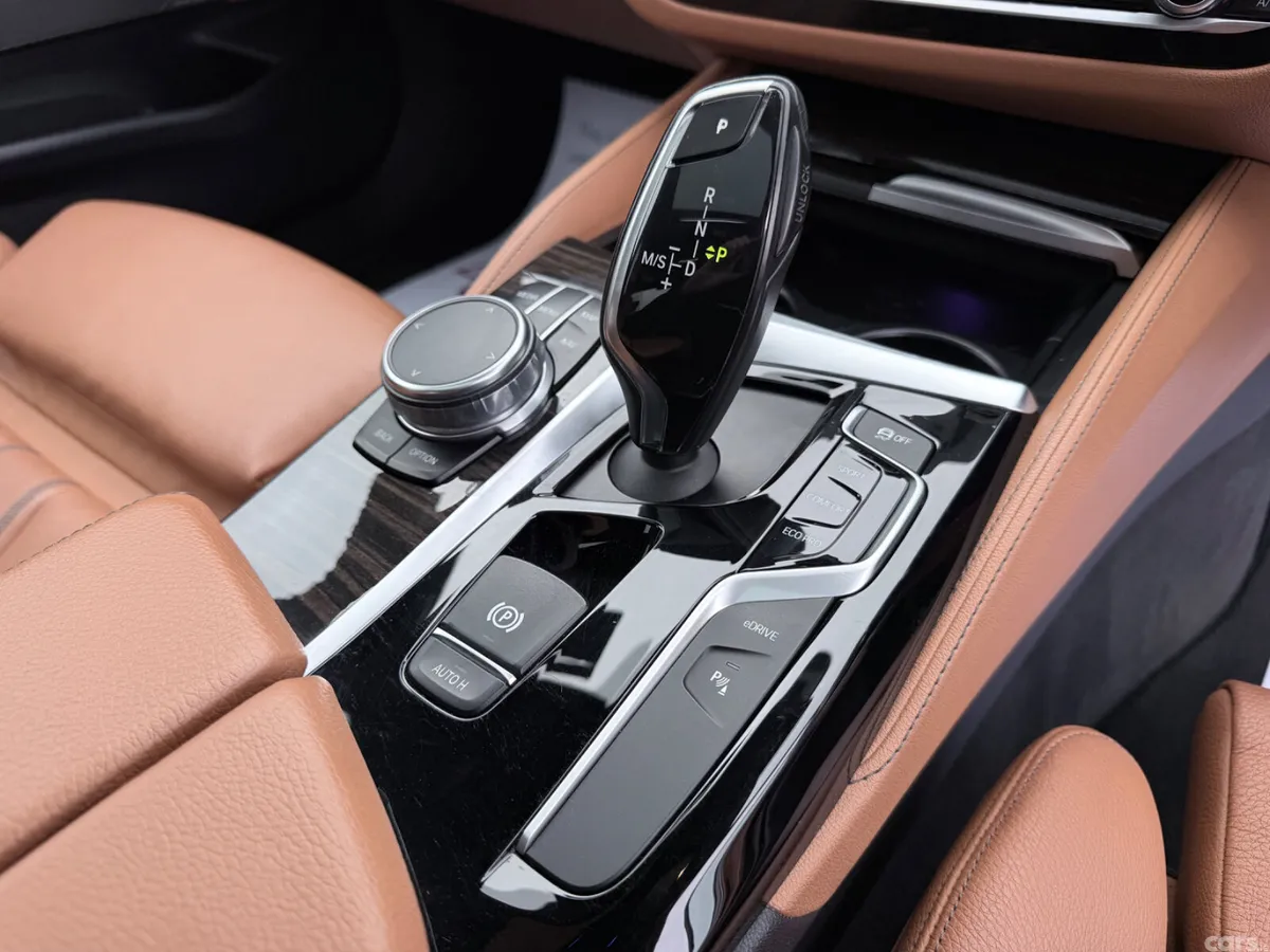 BMW 5-Series Saloon, Petrol Plug-in Hybrid, 2017, Grey