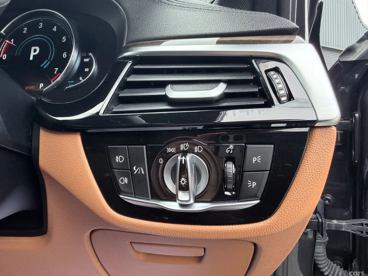 BMW 5-Series Saloon, Petrol Plug-in Hybrid, 2017, Grey