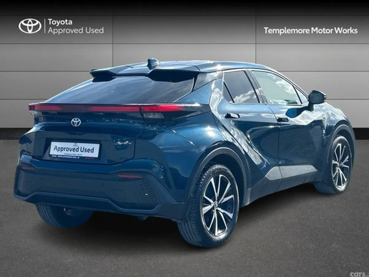 Toyota C-HR SUV, Petrol Hybrid, 2025, Blue