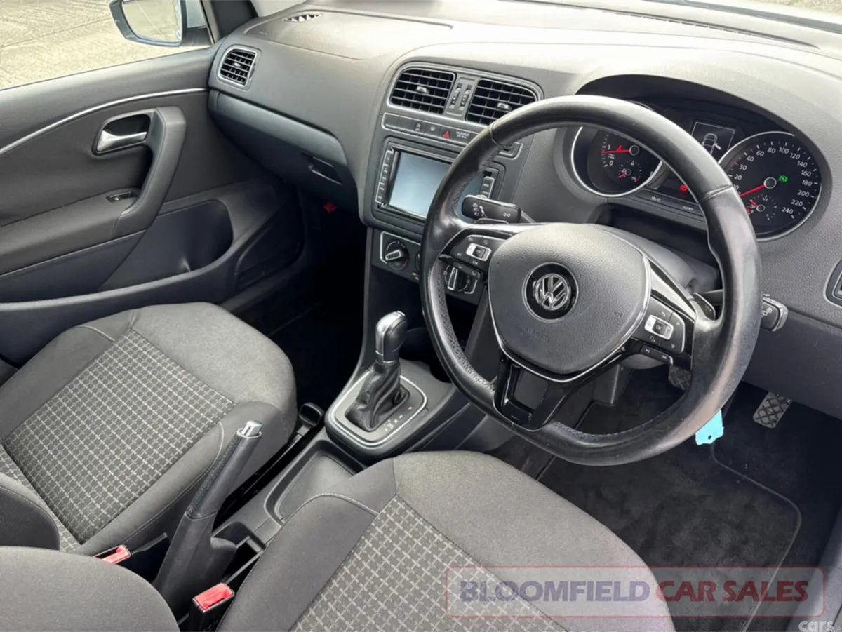 Volkswagen Polo Hatchback, Petrol, 2015, Silver