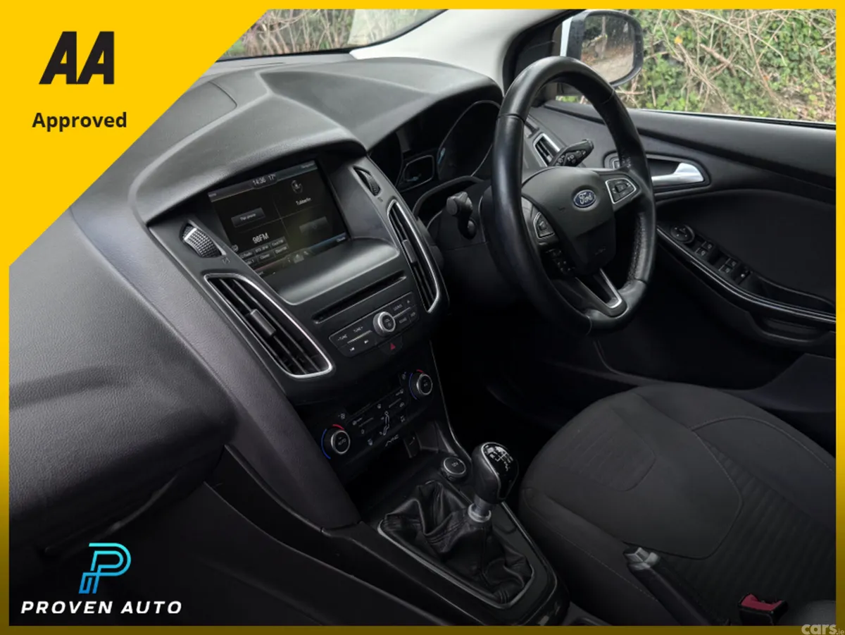 Ford Focus Hatchback, Petrol, 2015, White