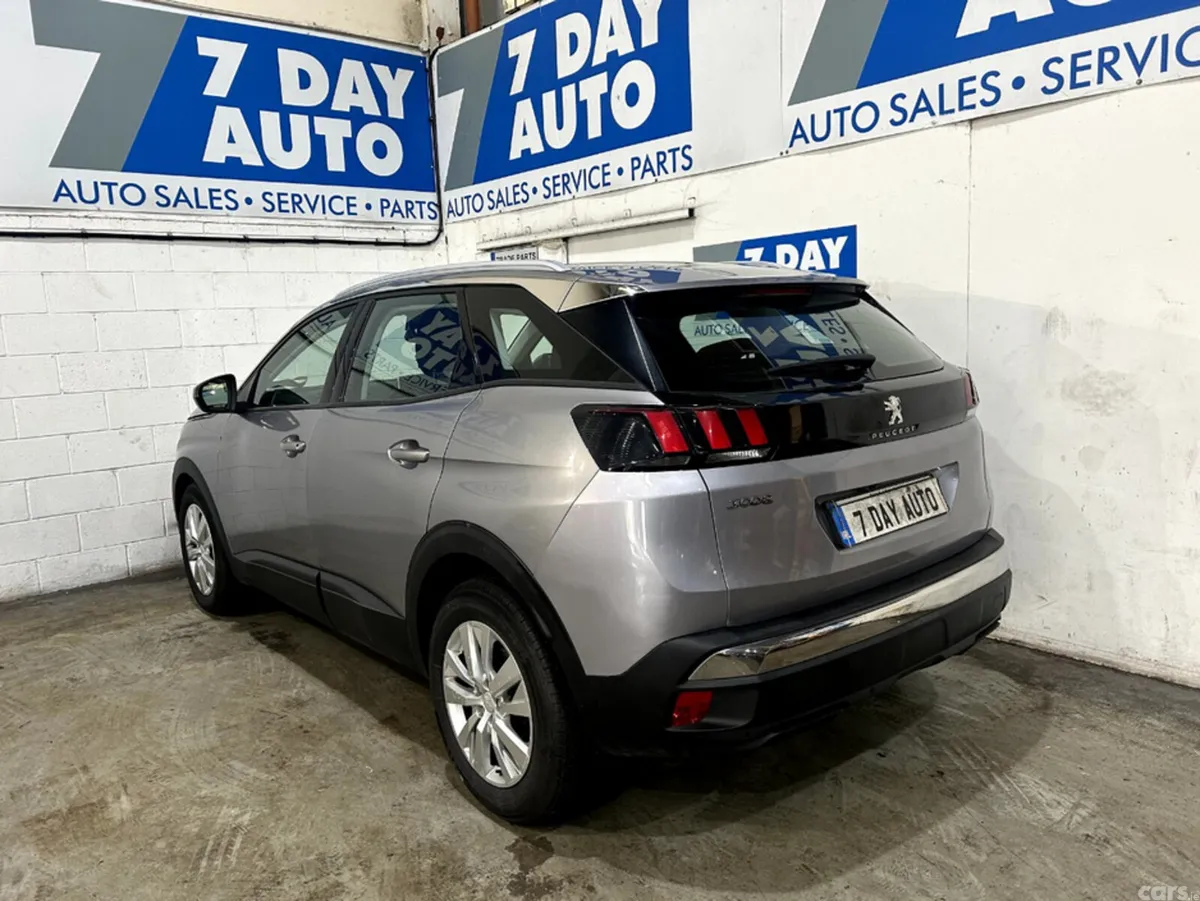 Peugeot 3008 MPV, Petrol, 2018, Grey